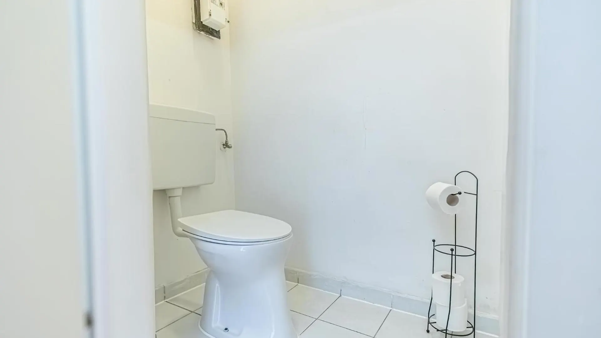 Sweet 3Br Shared Apt Near Wiener Stadthalle & Central 0*, Vienne