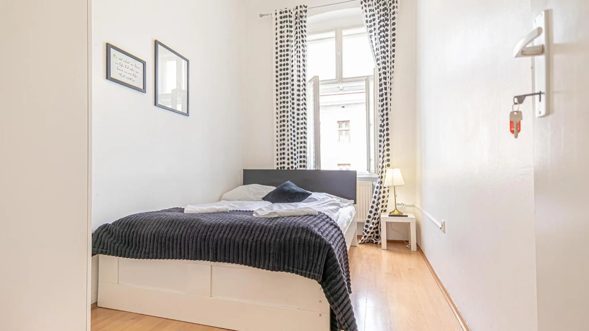 Sweet 3Br Shared Apt Near Wiener Stadthalle & Central
