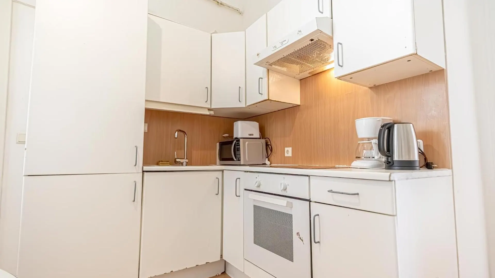 Sweet 3Br Shared Apt Near Wiener Stadthalle & Central