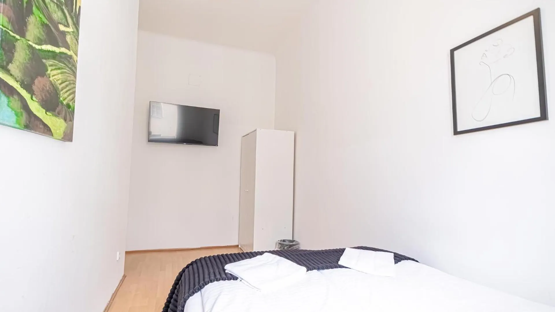 Apartment Sweet 3Br Shared Apt Near Wiener Stadthalle & Central