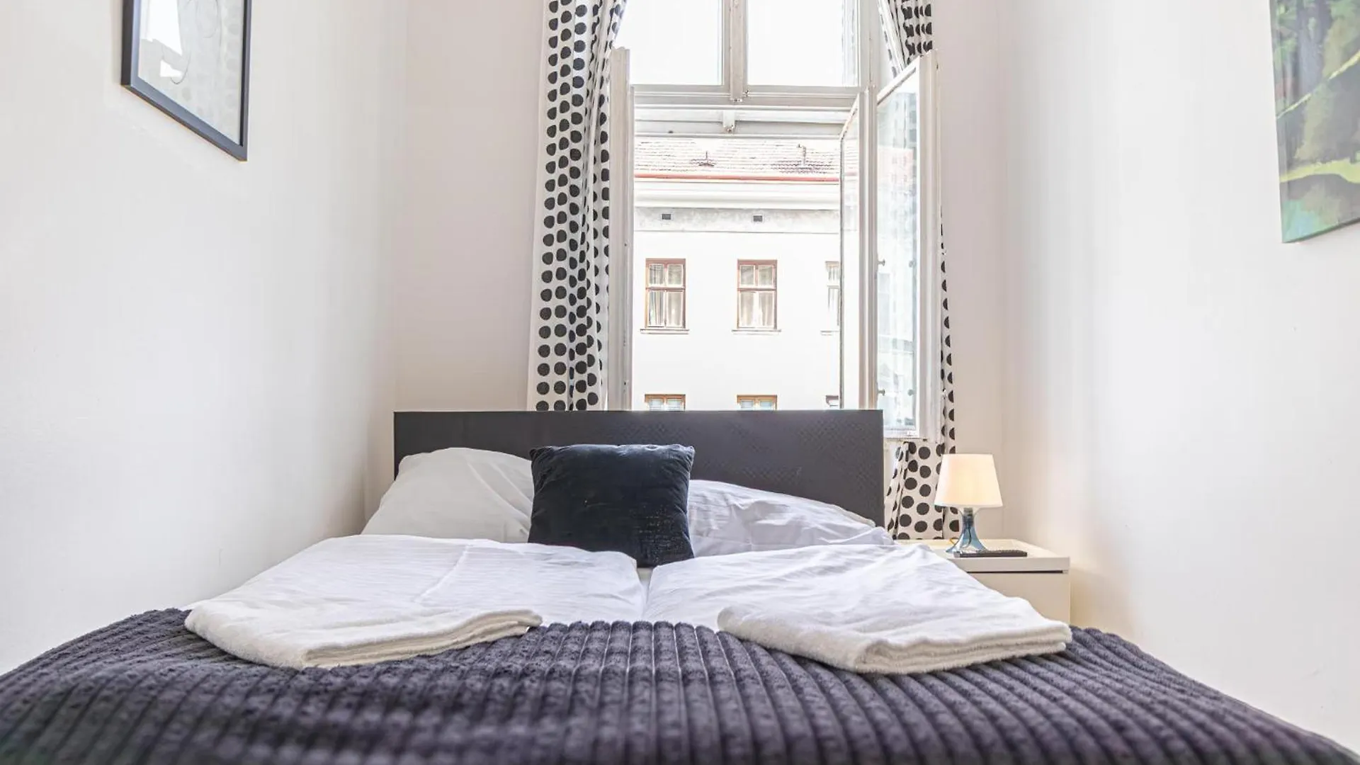 Sweet 3Br Shared Apt Near Wiener Stadthalle & Central 0*, Vienna Austria