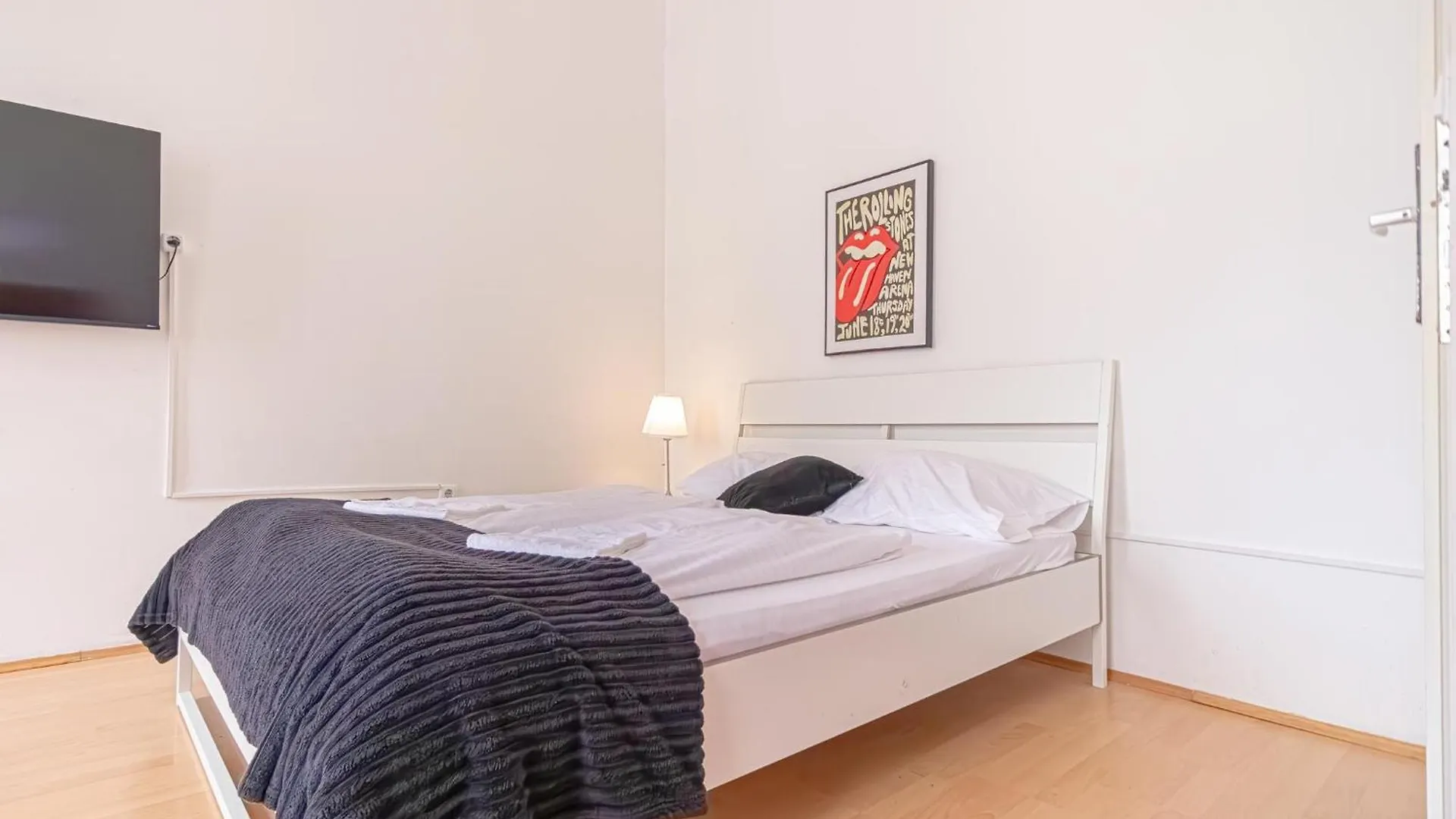 Apartment Sweet 3Br Shared Apt Near Wiener Stadthalle & Central